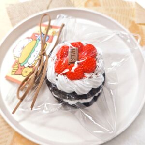 rasberries chocolade cake squishy