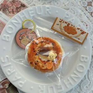 Cream bagel squishy